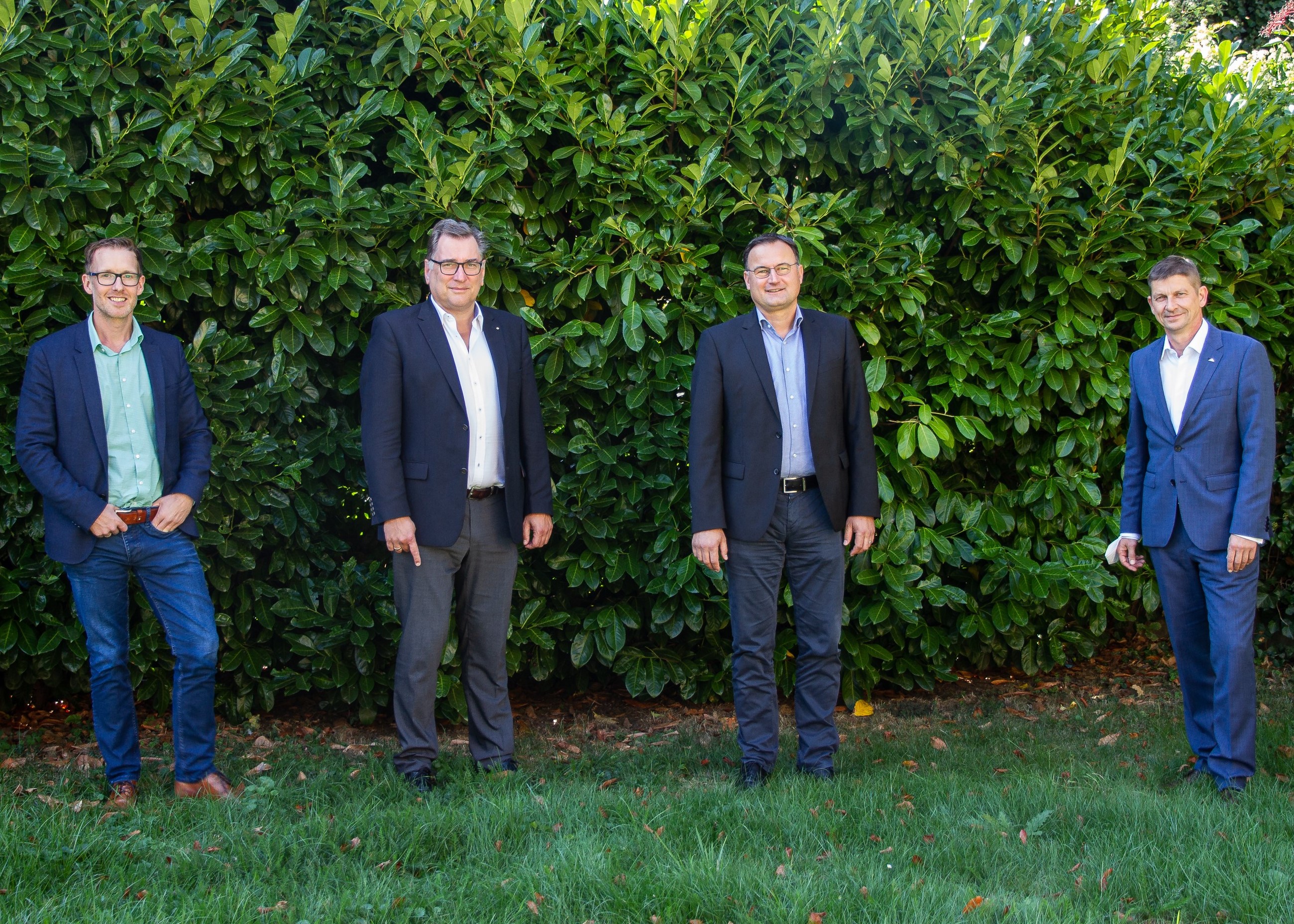 2020-09-10_ARGE FVSB-Geschäftsführer Stephan Schmidt (2.v.l.) und der FVSB-Vorsitzende Karl Kristian Woelm (3.v.l.), geschäftsführender Gesellschafter der Woelm GmbH, zusammen mit dem Leiter der ARGE-WG BIM Dr. Kai Oberste-Ufer (1.v.l.), dormakaba Deutschland GmbH, und dem neuen ARGE-Vorstandsmitglied Martin Graé (4.v.l.), Roto Frank Fenster- und Türtechnologie GmbH, bei der diesjährigen ARGE-Mitgliederversammlung vor Ort beim FVSB.