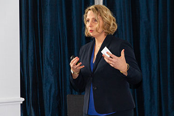 Ständig Konferenz 2021 - Zuzana Blazek Zuzana Blazek, Senior Researcher für Fachkräftesicherung beim Institut der deutschen Wirtschaft in Köln, referierte über