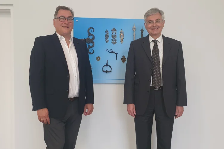 Gütegemeinschaft: Geschäftsführer und Vorstandsvorsitzender Geschäftsführer Stephan Schmidt und Vorstandsvorsitzender Richard Rackl (CES) der Gütegemeinschaft Schlösser und Beschläge e.V..