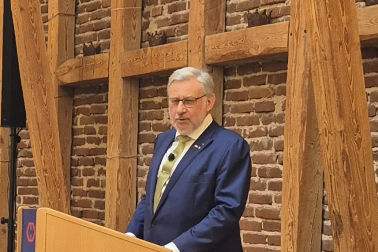 Verabschiedung von Wolf Hoppe am 04.09.2025 Wolf Hoppe dankt den Anwesenden